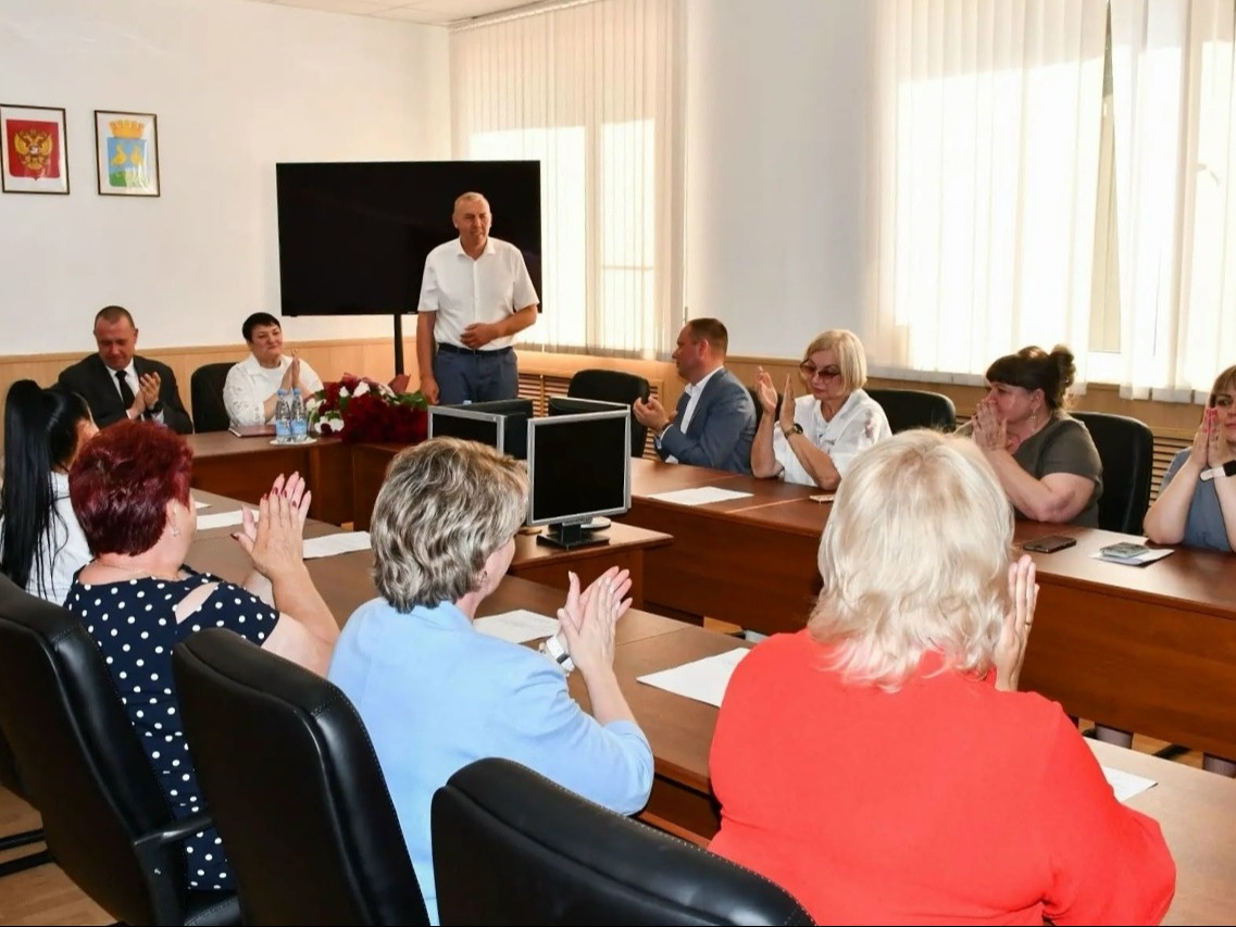 Глава города Кирсанова Сергей Павлов сложил свои полномочия.